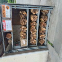 薪無人販売コーナー