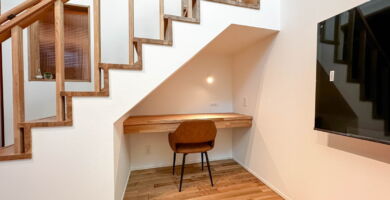 集う家 階段下学習スペース